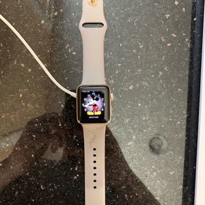 Apple Watch Series 2 Gold Aluminum 38mm Used